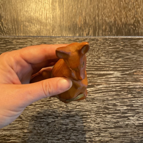 Vintage Wooden Kangaroo from Grand Lake Celina, Ohio, So cute…has jeweled eyes - Picture 7 of 8